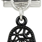 Hozzáadásra vár - fekete Fatma keze, ezüstön